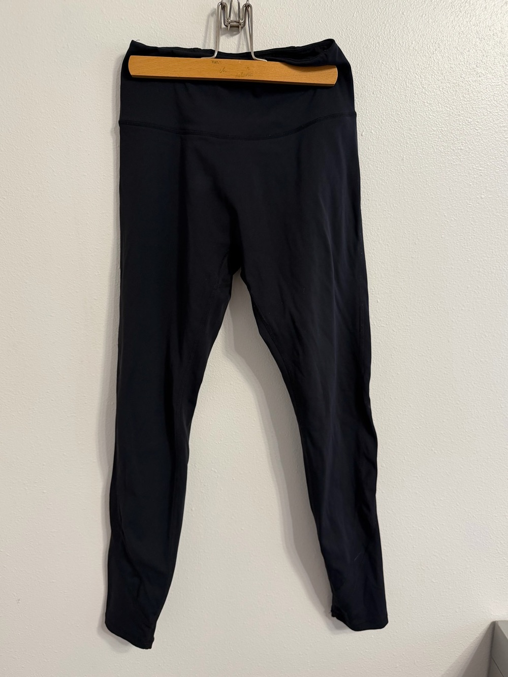 Alphalete No Front Seam Legging